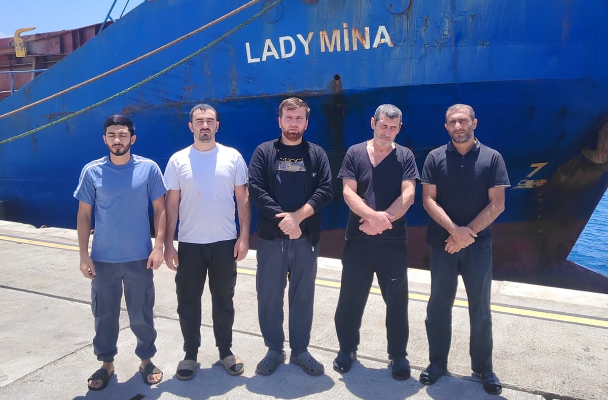 ITFglobalunion's tweet photo. ⚓️Six seafarers abandoned. Some crew members have been trapped on board for more than 13 months.The six remaining seafarers are still waiting to be repatriated and are owed more than USD 68,000 in wages.

Read the full story🔗https://t.co/LEKZ9oOzuk https://t.co/1iVJCOTdA5