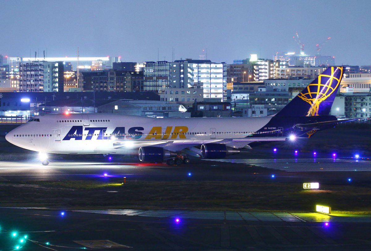 asyu_ys's tweet photo. 2023/11/3~4 RJFF/FUK
Atlas Air
747-443 N481MC
2023年最大の収穫でもあったアトラスジャンボ、福岡飛来最終日には夜撮機会に恵まれました。 https://t.co/7treFW1PLv