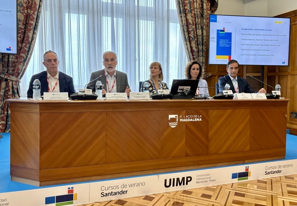CSN_es's tweet photo. 🗞️ Resumen de la semana en el #CSN:
🤝Comité de enlace semestral con #ENSA
👨🎓🧑🎓Celebración del curso de la @UIMP con @Enresa sobre innovación en desmantelamiento y gestión de residuos
☢️Acto de cierre del proyecto de ciencia ciudadana #OpenRed
🏦Pleno https://t.co/dn3BcWXE5i