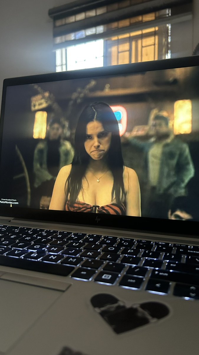 rxchxrdszn's tweet photo. okay, this movie is fucked up 😭 https://t.co/g33XIWaft1
