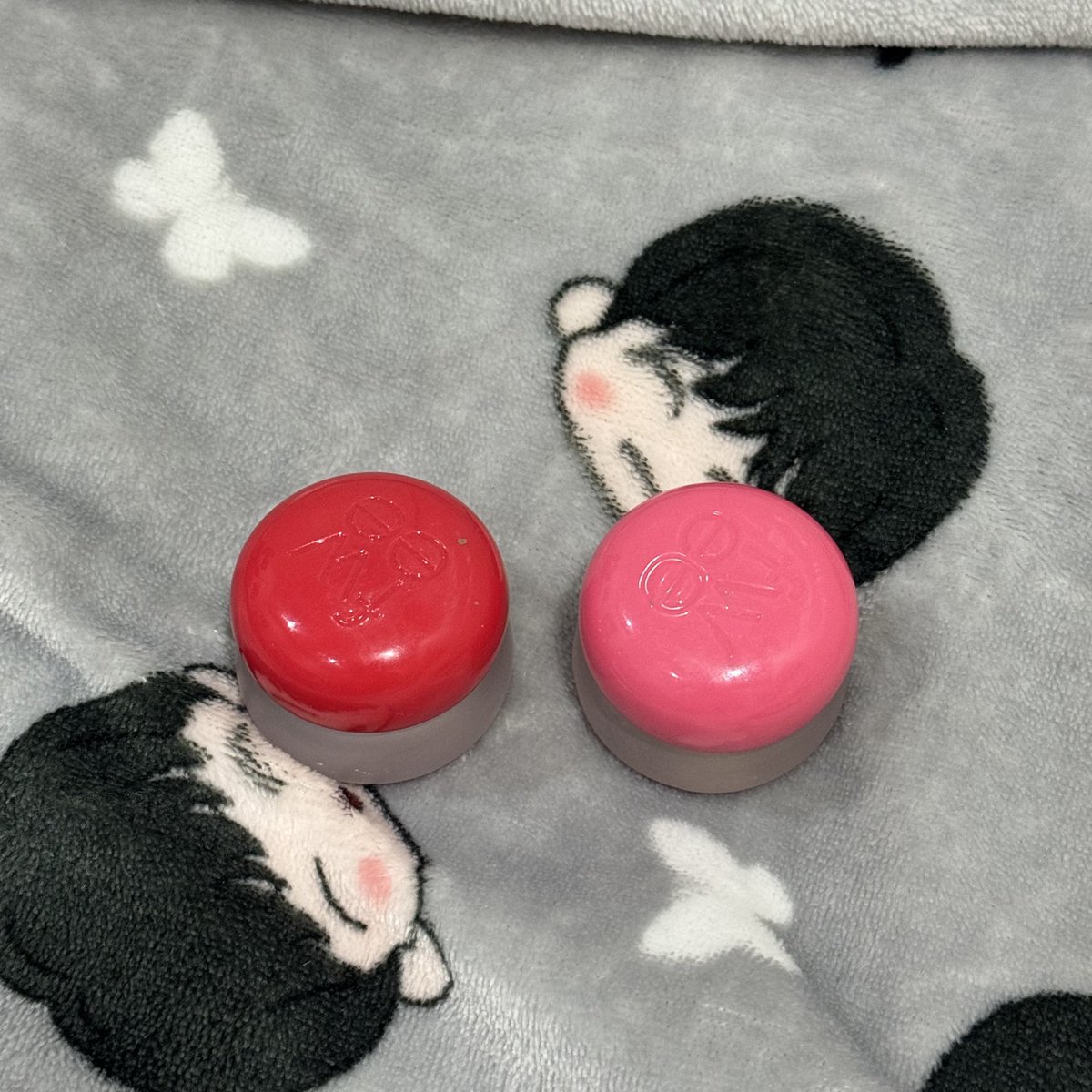 _bebearr's tweet photo. ส่งต่อ🍒
ลิป fwee blurry pudding 95%
สี  RD02 mule 160 รวมส่ง
สี PK03 cherry 160 รวมส่ง 

#ส่งต่อเครื่องสำอาง #ส่งต่อเครื่องสำอางค์ #ส่งต่อเครื่องสำอางมือสอง #เครื่องสําอางมือสอง #fwee https://t.co/NFVe5Zikjq