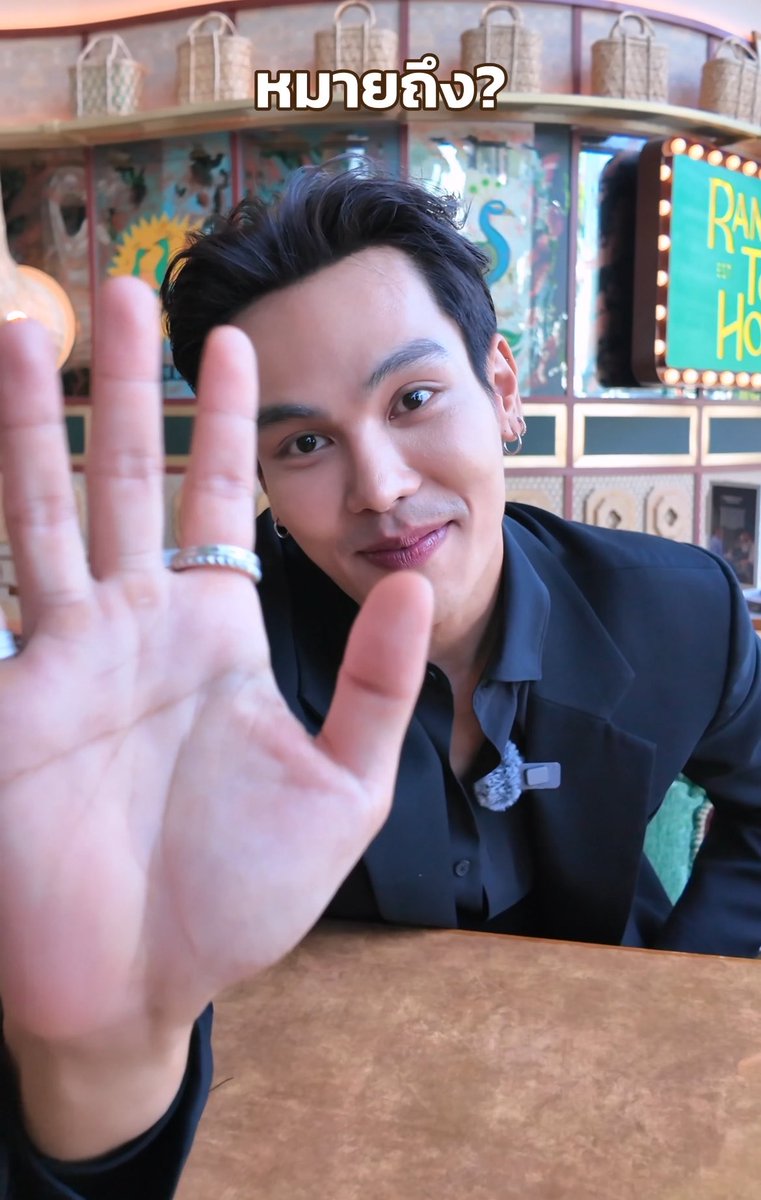 Glindathebxtch's tweet photo. จำลองไฮทัช w/แมวดำตาแป๋ว🐈‍⬛🐾

TRE SHOP LEVELUP AT ICONSIAM 
#TreSHOPPINGatICONSIAM
#treporapat #ตรีภรภัทร https://t.co/8pvC6M7fvo