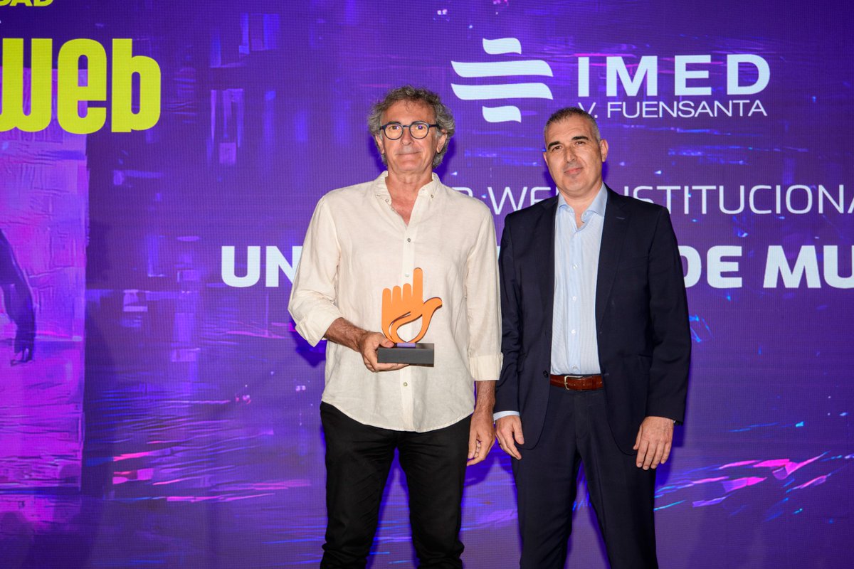 umusiu's tweet photo. Ayer recogimos el premio a la 'Mejor Web Institucional' en los 18º Premios Web 2026 que organiza @laverdad_es 
Muchos meses de trabajo de nuestro #equipoWeb modernizando el portal @UMU con la guía de @RUBIOYDELAMO se ven reconocidos en este premio
https://t.co/skMSkFfccM https://t.co/altsTqdUOP