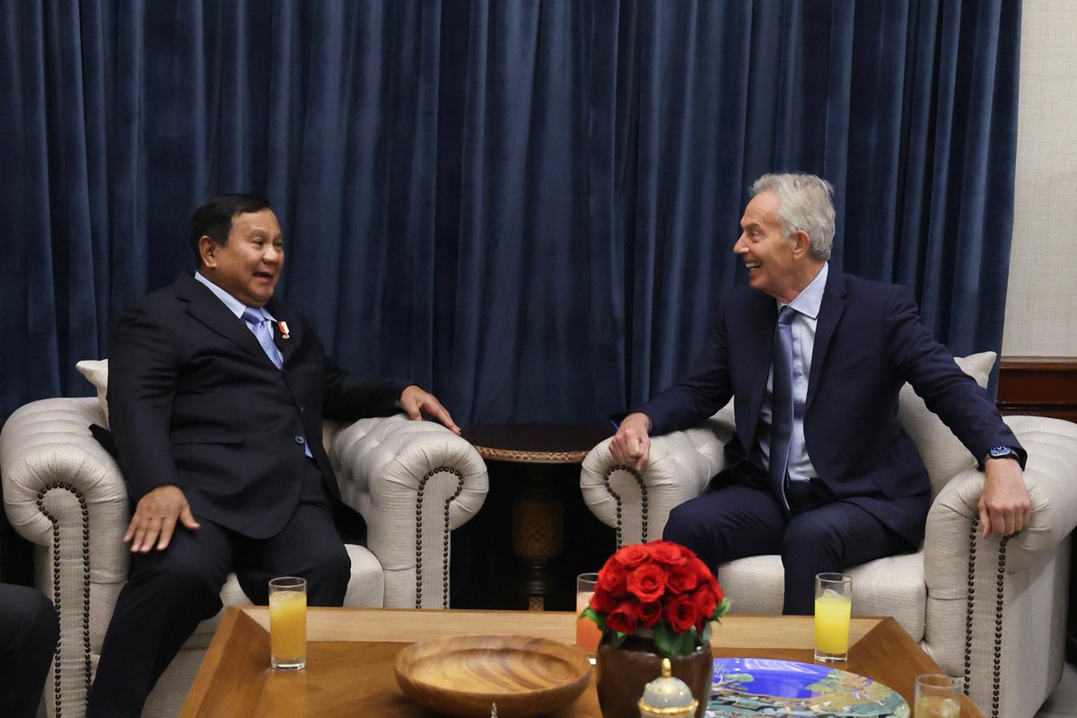 InstituteGC's tweet photo. Tony Blair visited Indonesia this week, meeting President Prabowo Subianto and senior government leaders to discuss how technology can help deliver better outcomes for citizens.

Discussions focused on digital public infrastructure, AI, healthcare, investment and public-sector reform, reflecting Indonesia’s ambitious digital transformation agenda.

TBI is proud to support Indonesia’s efforts to build more effective, citizen-centred public services through technology, and we’re grateful to our partners across government for their collaboration and warm hospitality.

We look forward to continuing this work together.

[Image 1 credit: President Prabowo Subianto documentation team]