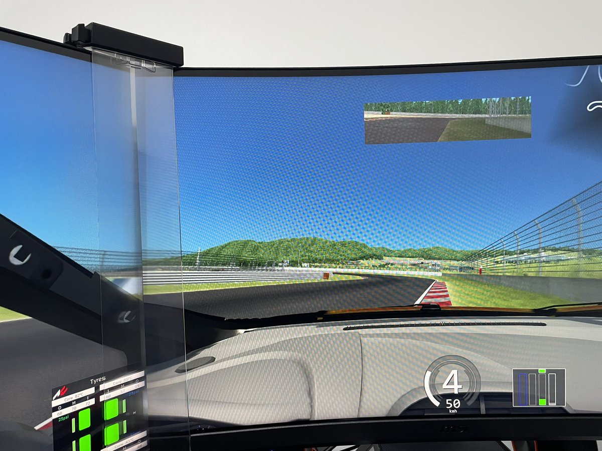Rtolive_'s tweet photo. S耐オートポリス戦に向けてSIMトレーニング継続中‼️
実際に走った事がないコースなので色々研究しながら試行錯誤。
先ずはコースを覚える、そして各コーナーでの目線はどこが良いのか？等、日々色々考えながら走ってます。
下手くそは練習あるのみ🫡 https://t.co/aKuCJkTrWz