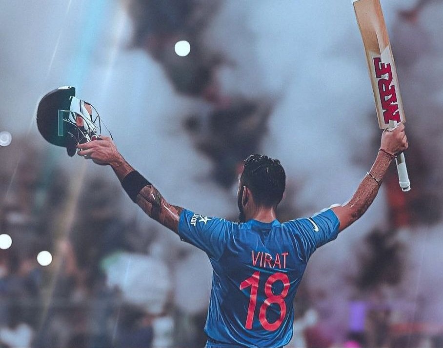 KohlisPR's tweet photo. Most iconic pics taken ever in cricket. https://t.co/RMLAbsrEkt