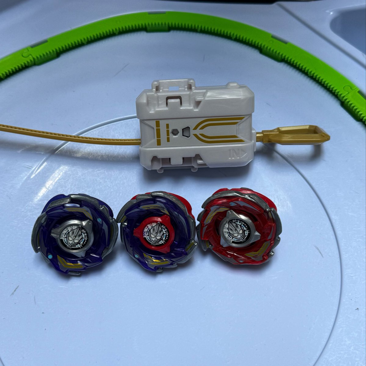 30年ぶりにベイブレードやりましたよ。