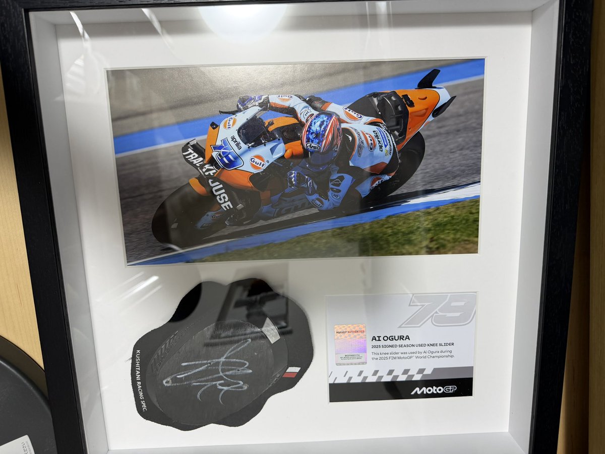GS1200ss_owners's tweet photo. 昨日、7月9日は妻の誕生日🎂

7月9日
7/9
→79
→藍くん・小椋藍選手って事でこちらをプレゼント💁🎁

藍くんコレクションが増え喜んでました👍

エルボースライダーは綺麗な状態だったけど、ニースライダーは削れているのでファンとしてはより嬉しいそう😊 https://t.co/VnjFYxjAWb