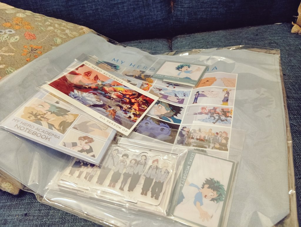 kokone140221's tweet photo. いっぱい届いた🥰
出久だらけのトートバッグずっと楽しみにしてたからうきうき気分♪ https://t.co/gZejbpcreW