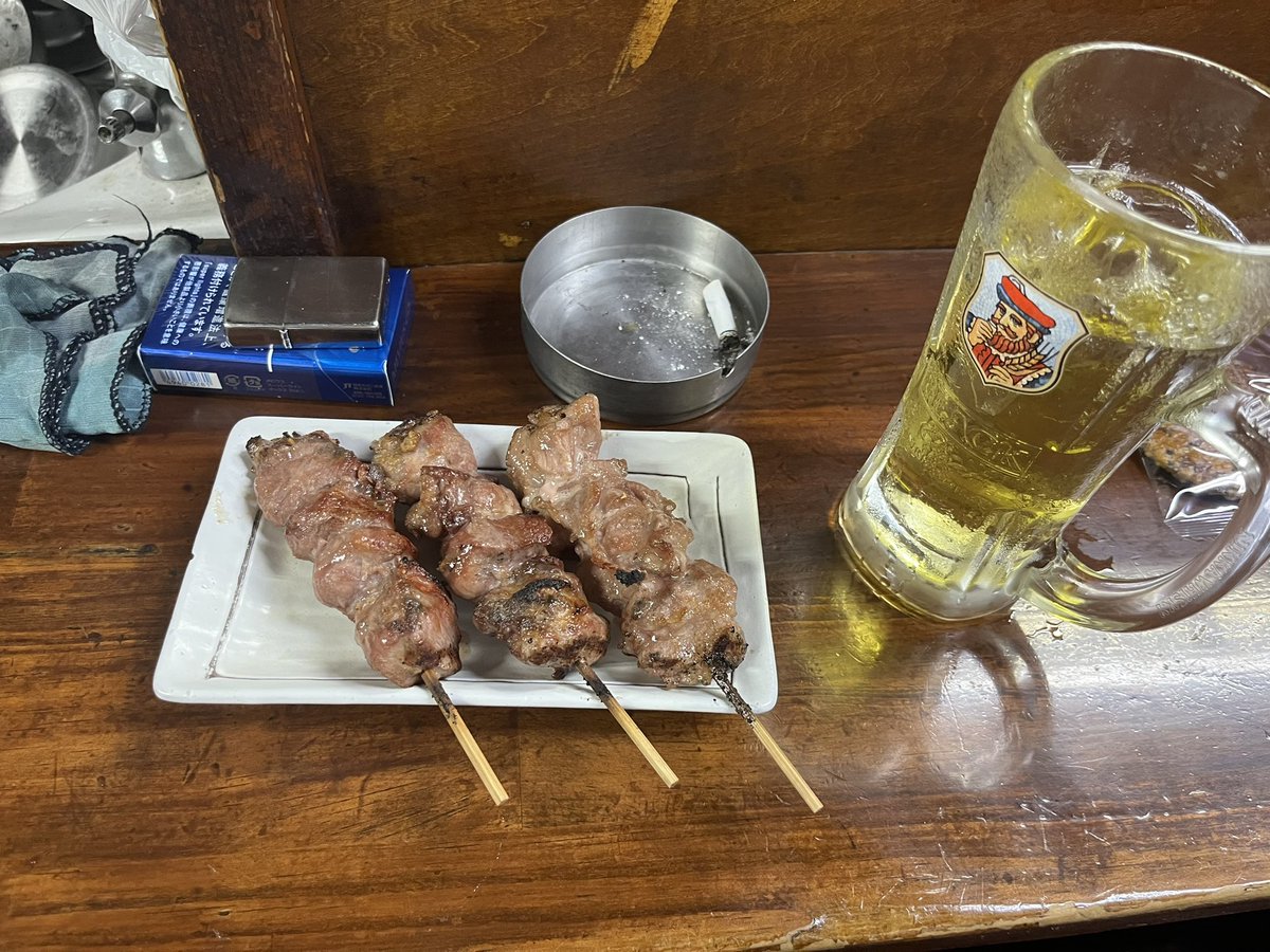 925_kohri's tweet photo. いつもの焼き鳥屋さんでの飲み
うんまいマジでうんまい https://t.co/KERg0v5jTb