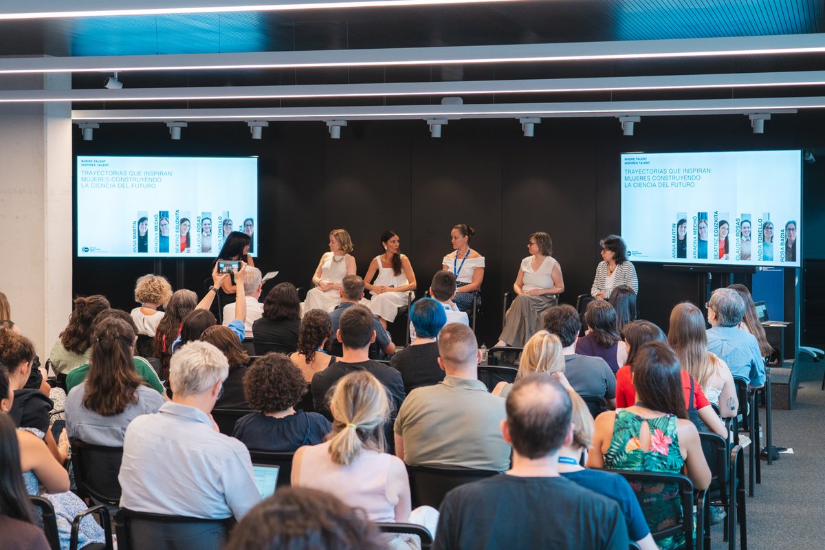 BSC_CNS's tweet photo. 💫 Nos hace mucha ilusión presentaros la exposición #WomeninBSC: Where talent inspires talent.

📸 Una muestra fotográfica que recorre la trayectoria de 22 mujeres del BSC y que busca dar visibilidad a su contribución en el avance de la ciencia desde disciplinas, trayectorias y roles muy diversos.

🫶Gracias a las mujeres que han participado en la exposición por su trabajo y por ser ejemplo e inspiración para las niñas que hoy sueñan con cambiar el mundo desde la ciencia y la tecnología.

➡ https://t.co/3JeTy1RMQ7