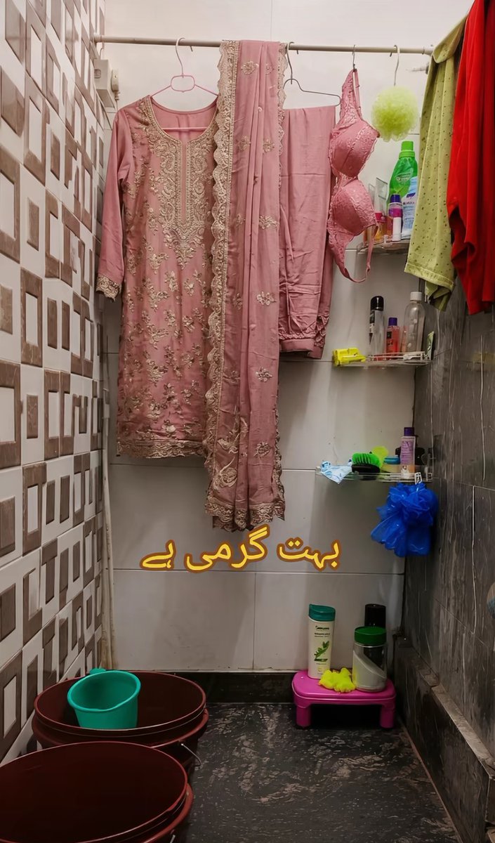 MuskanOffcial's tweet photo. گرمی کا توڑ 😃😃😍😍 https://t.co/L2AS2Ysnpf