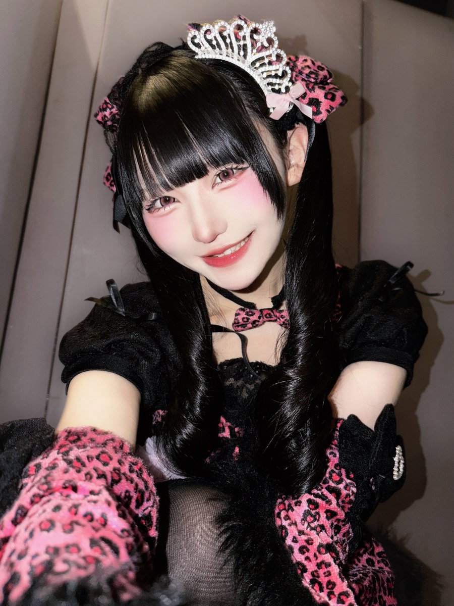 AZATOY_momoka's tweet photo. どっちが好き？♡

⬇️オフの時　　　　アイドルの時⬇️ https://t.co/1jWjDRatZl
