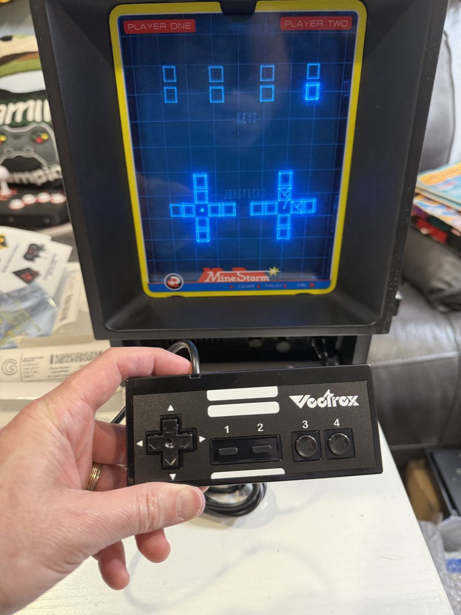 retrogameboyz's tweet photo. Workbench Update: #vectrex digital control pad, analog arcade stick and PiTrex Complete - products all shipping out! https://t.co/u5EQoXMXwb