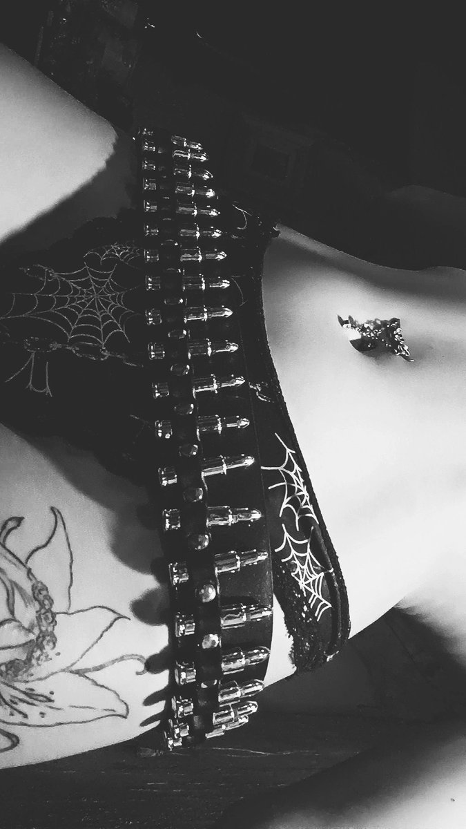 morganaarock666's tweet photo. Sextouuuu rocks🖤🤘🏻😳🔥🤭 https://t.co/SraKgNe9ym