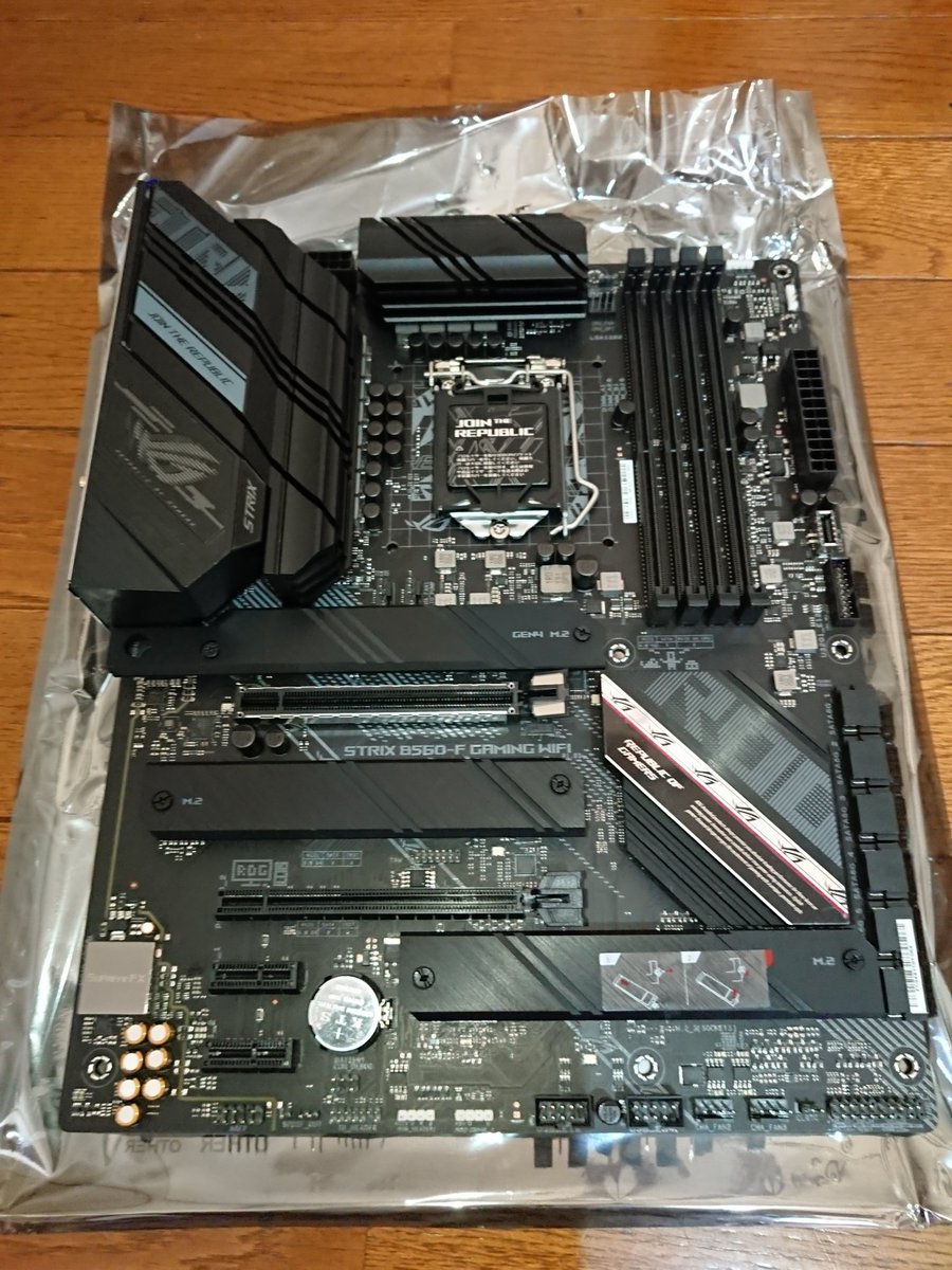 ROGを初めて使ったのは ROG STRIX H270F GAMINGでした 次は、 ROG