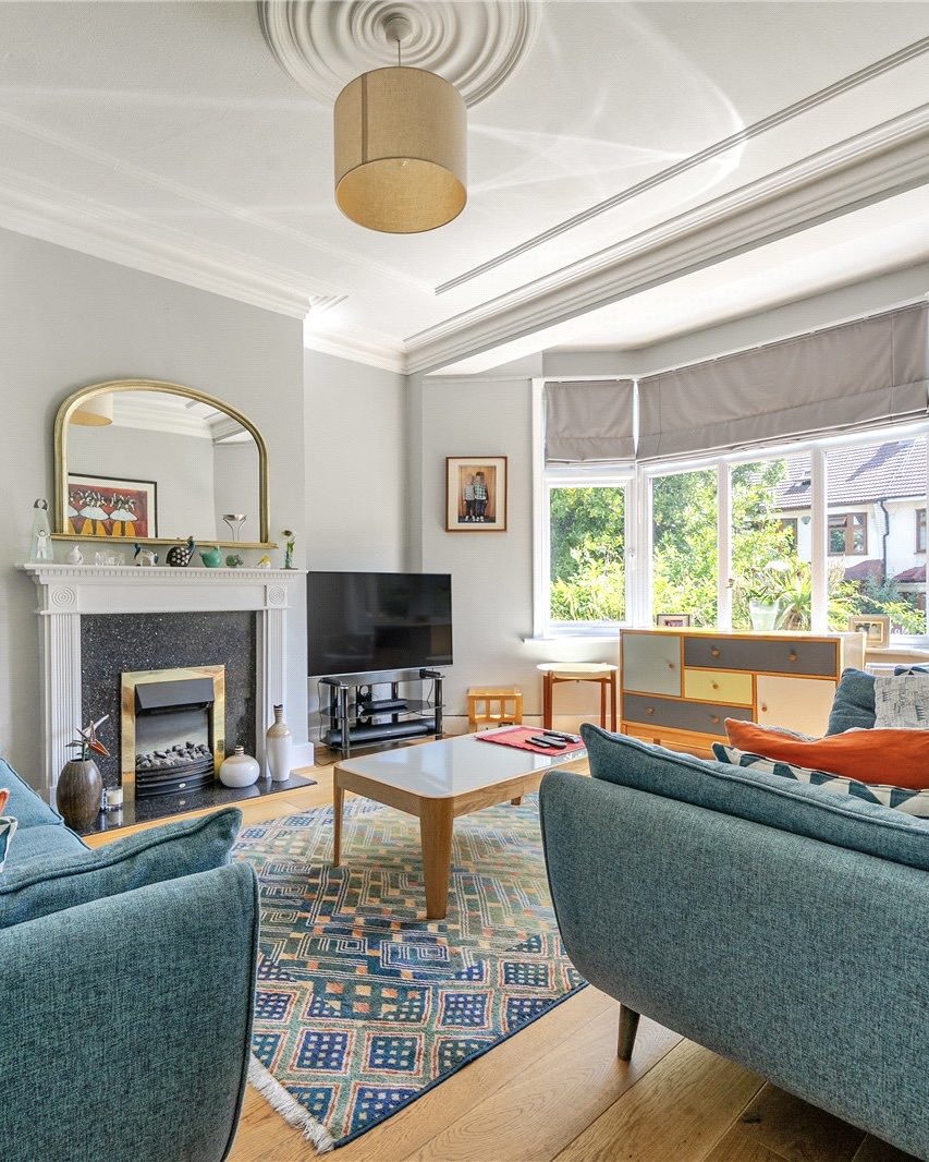 AnthonyPepeCo's tweet photo. For Sale: Palmers Green, N13
Offers in Excess of £900,000

✨ 4 Bedrooms
🛁 2 Bathrooms
🛋️ 2 Reception Rooms
🏡 Beautiful Period Family Home
🌳 Just a Short Walk from Broomfield Park

To arrange a viewing, contact Anthony Pepe on 020 8882 6567. https://t.co/nMEy58RUXw