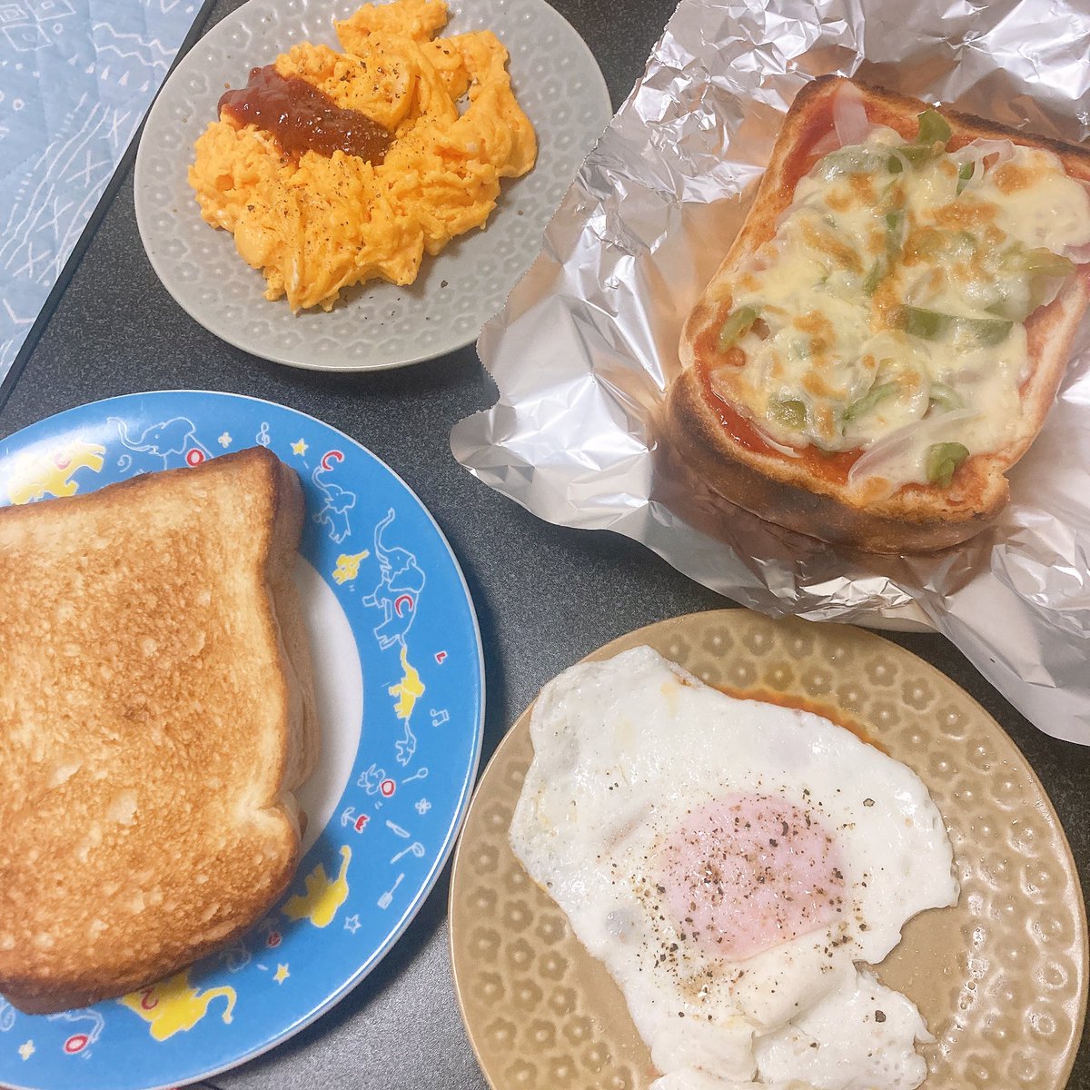 4zensan's tweet photo. 食べたい物を作った時のあたし、料理うますぎる。
今日はタコライスみたいなガパオライス。
(あっピーマン入れ忘れた…) https://t.co/UBUcFrO3ir