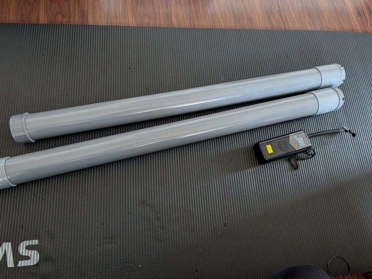 dkilbasanli's tweet photo. 夏休みなんて唯一子供から離れられるストレス解消の期間やろ。可哀想に現場の人 https://t.co/D5AeWggPXy