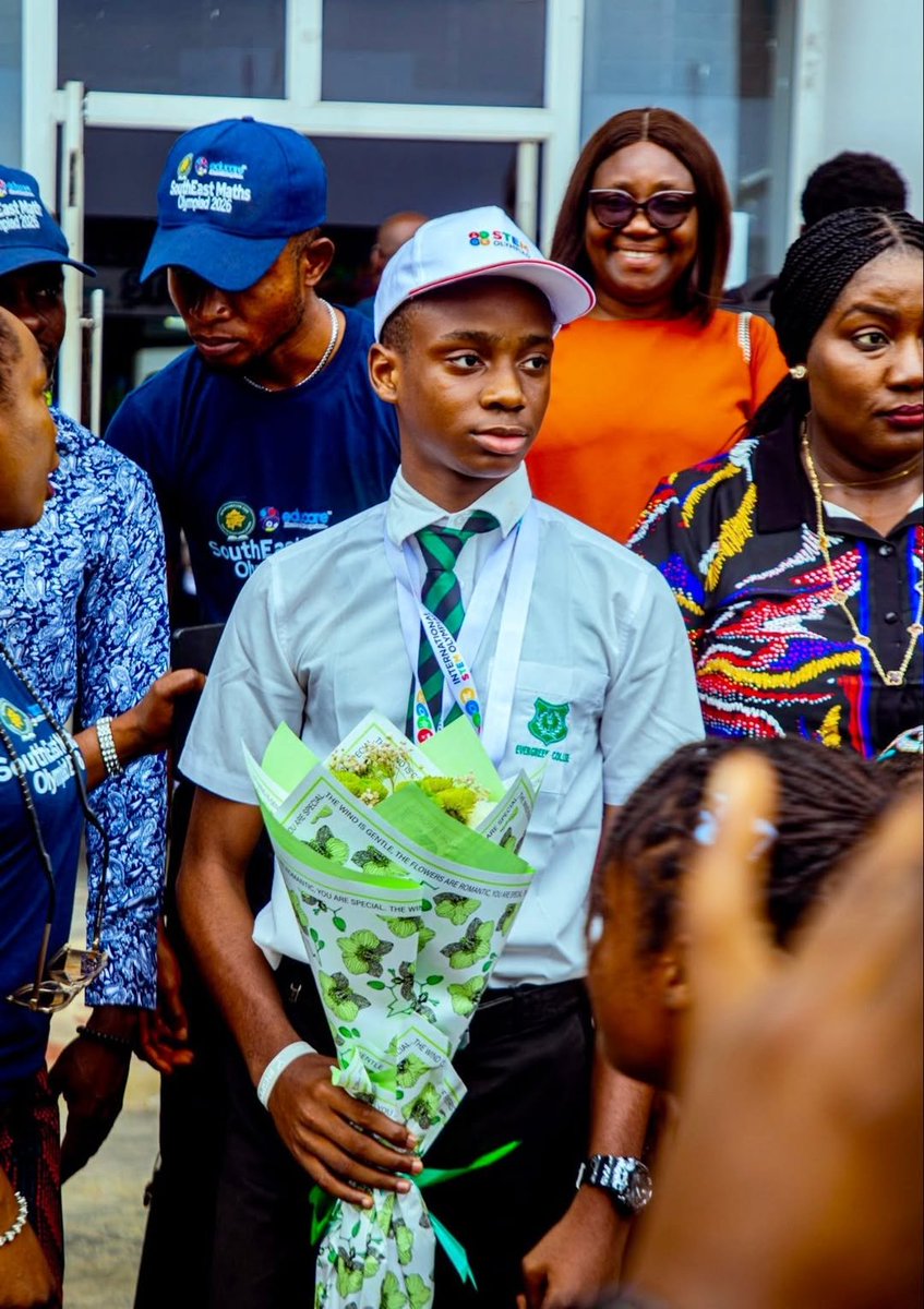Adaigboglobal's tweet photo. Ndị Enugu no gree oo 🔥 🔥 

This was how Master Chimdiebube Onwubiko of Evergreen Schools, Enugu was received in Enugu State, at the airport.

Chimdiebube Onwubiko won a gold medal in Maths and a Silver Medal in Science at the just concluded International STEM Olympiad.

He is just 13 years old and currently in JSS3. He has finished _Engineering Mathematics_ by K.A. Stroud.

He has now proven himself on the world stage.

Thank you Ndị Enugu for celebrating excellence.

I'm happy education is taking its rightful place in our society. 

Education no be scam after all. 

Congratulations Chimdiebube!

Your God is indeed glorious!