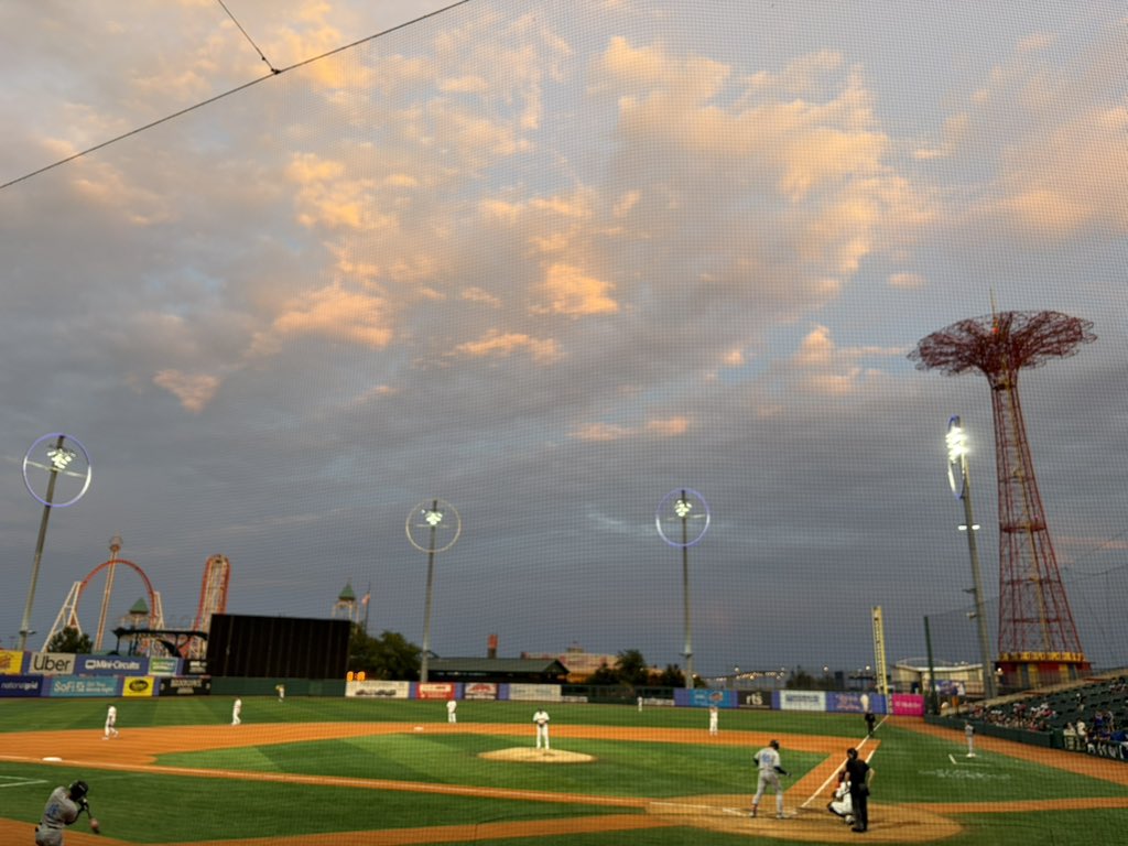Valerie32236257's tweet photo. Not everyone can be at the Byblos, someone’s gotta hold it down at the Brooklyn Cyclones game #worktrip https://t.co/Qmkaf9u8d1