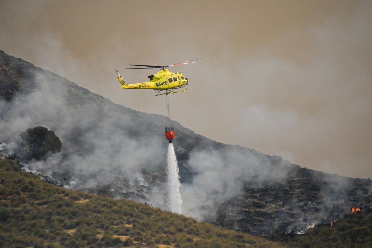 EMA_UGT's tweet photo. Estamos experimentando una catástrofe forestal y el resultado de pérdida de vidas humanas algo irreparable.
Deseamos expresar nuestras más sinceras condolencias a los familiares y seres queridos de los fallecidos.
Esperamos el mejor desenlace para las personas desaparecidas. https://t.co/QWYonNbjDe