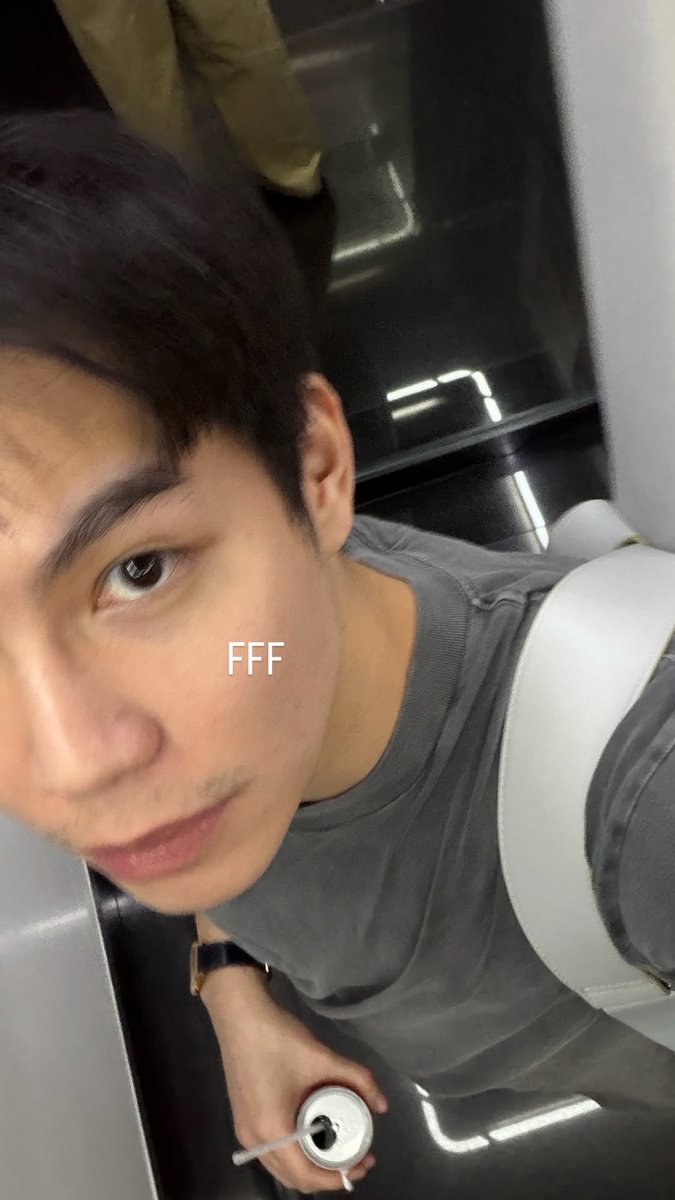 _RuangKhao_'s tweet photo. เฟิร์สหน้าสดนี่หล่อมากจริงๆ เฮียเอินขอแบบนี้ได้มั้ย เฮียเอินไม่ต้องแต่งหน้าเข้าซีนเลยยังได้ หล่อดิบสมกับเป็นขวัญใจน้องคุนเว่อออ https://t.co/amvjuoNTyQ