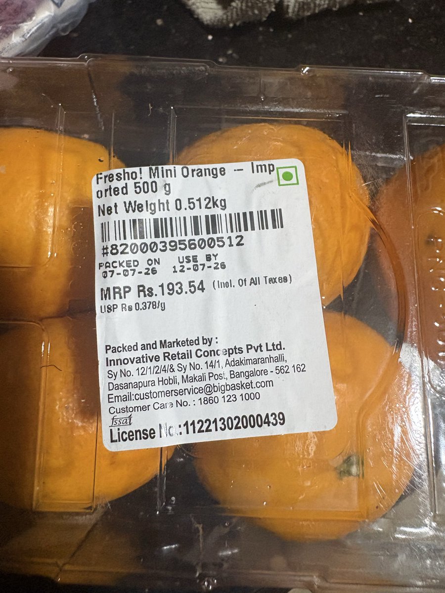 ganeshpn's tweet photo. Here we go! Quality of fruits from @bigbasket_com . Endless feedback and no sign of improvement. https://t.co/jNA3IwQibP