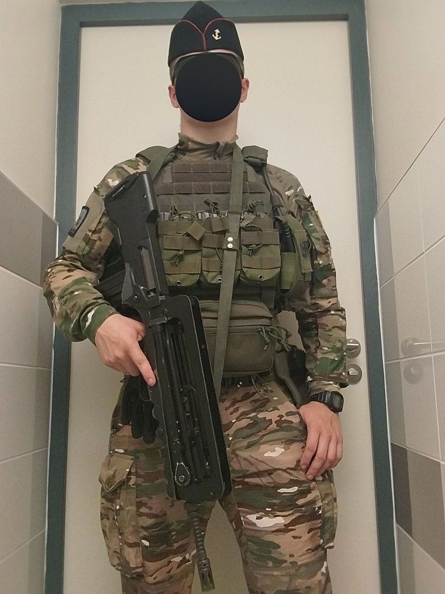 French_Larper's tweet photo. Shitter larper on hour 5 of a 20 hour non stop patrol 😵‍💫 https://t.co/jhGdkO4zck