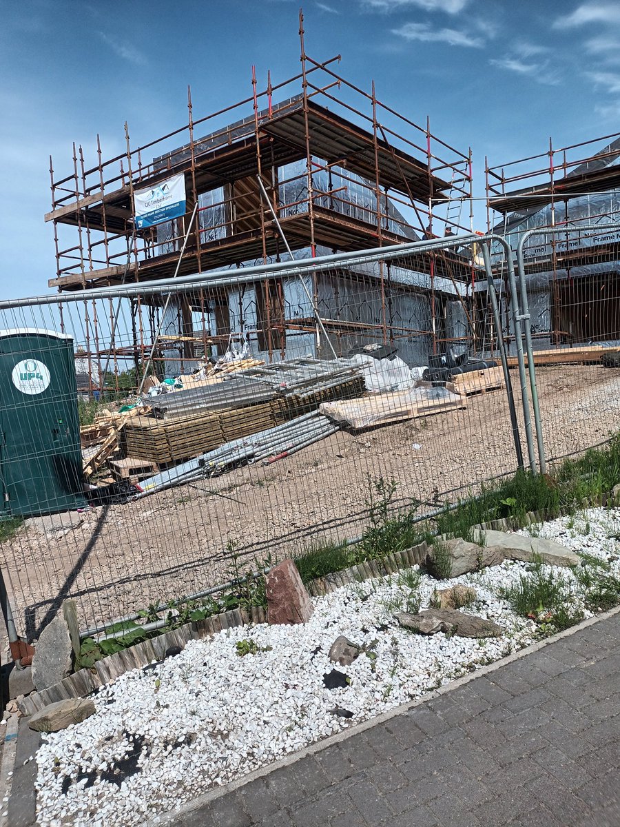 EMArdrossan's tweet photo. So, our new house in Millport is coming on ... https://t.co/58aTxLyZif