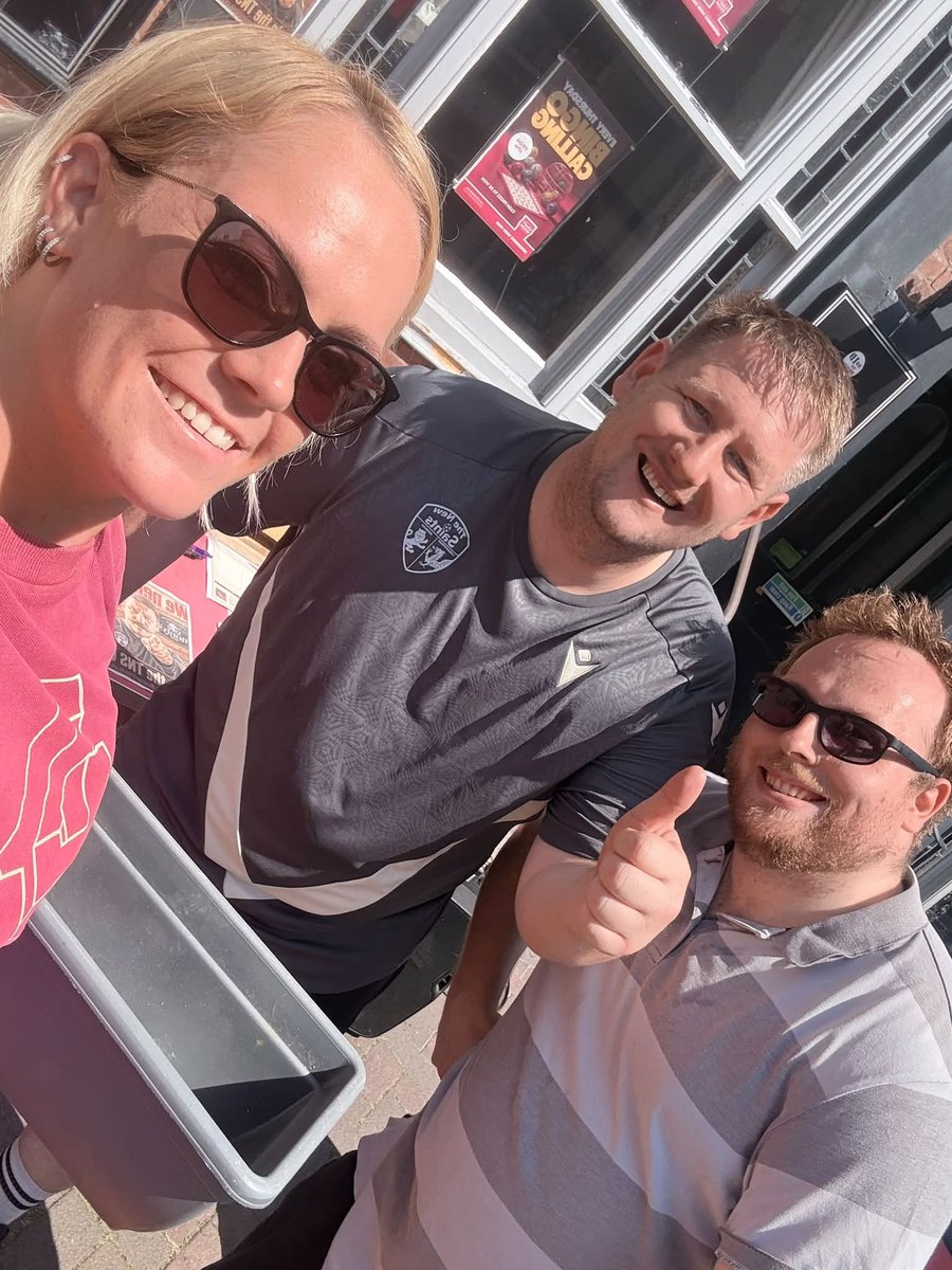 AndrewRuscoe's tweet photo. Fantastic catch up with Councillor Care Johnson & Councillor James Owen whilst on @tnsfc Duties where we discussed the #StayOnSide @tnsfc Litter Pickers joining forces with them to help clear the streets of Oswestry ready for their Britain in Bloom campaign. Such lovely people doing such great things for Oswestry :)