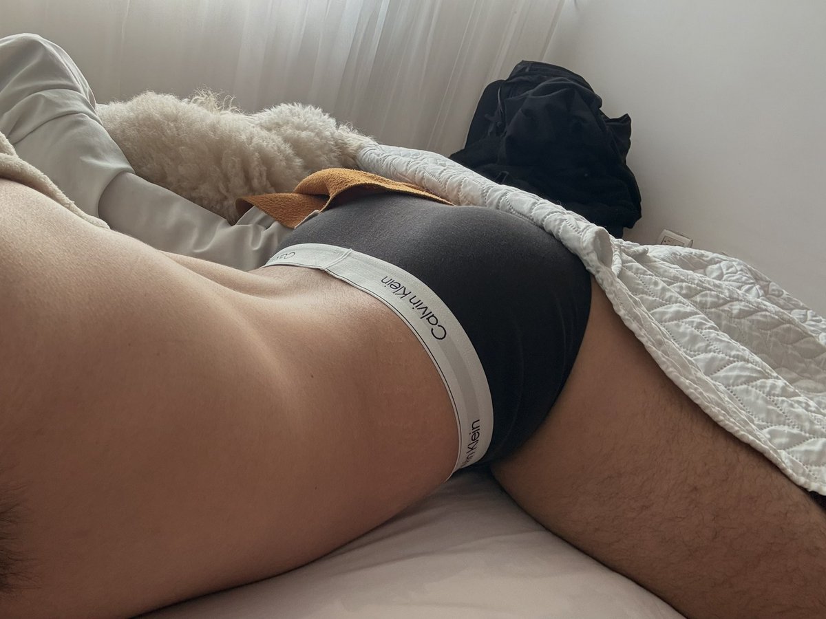 finexxx15's tweet photo. Ready for the day 🥱 https://t.co/ougxnSD6Oz