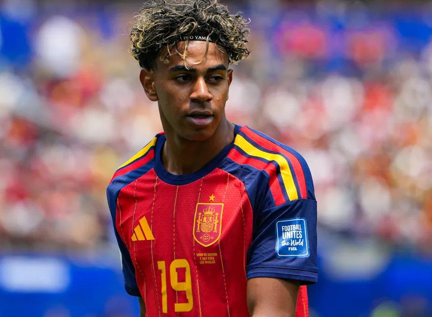 _footybuzz's tweet photo. When I am doing well, everyone will have to be quiet — Lamine Yamal 

Spain face Belgium in their World Cup quarterfinal at SoFi Stadium on Friday. The 18-year-old was chosen to face the media in the pre-match press conference and spoke candidly about Spain's campaign. https://t.co/cXq8L12ZJ0