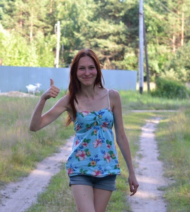 Hey_Anthony0_o's tweet photo. 40 кило даже на подростке выглядят ненормально. 
Я весила 43 кг в 16 лет при росте 165 см
Я с трудом набрала 4 кг чтобы у меня начались месячные
Я не была худой, я была истощенной 

40 кило может весить ребенок лет в 12 при среднем росте. Но не подросток и не взрослая женщина https://t.co/ot4Vke5qBU