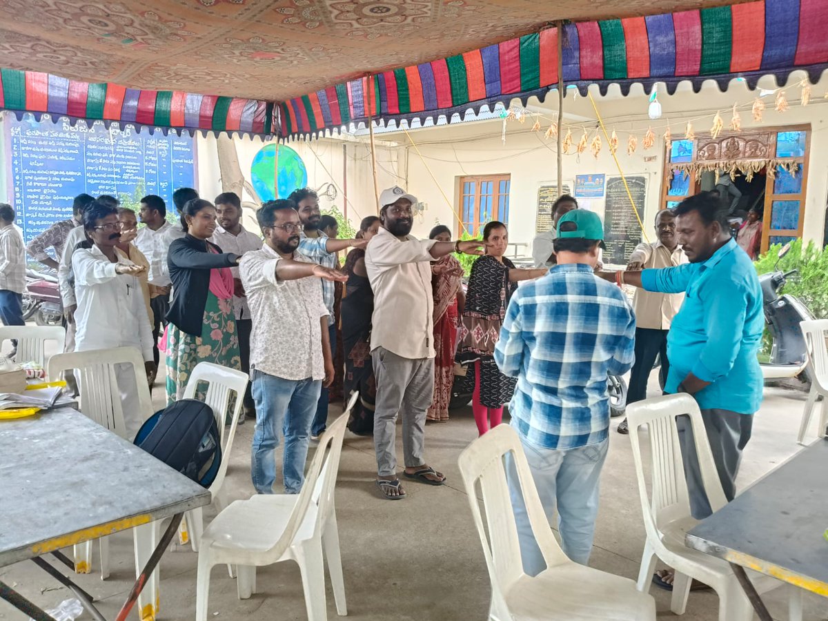 mcshankarpally's tweet photo. As part of (JSJB) 3.0, Shankarpally Municipality proudly conducted the "Catch the Rain" Pledge" in the presence of the Municipal Commissioner *Every drop counts for a better tomorrow*
#CatchTheRain
#MoHUA
#AMRUT2
#WaterSecurity
#GroundwaterRecharge
@cdmatelangana
@tksreedevi https://t.co/fsFLoBchK9