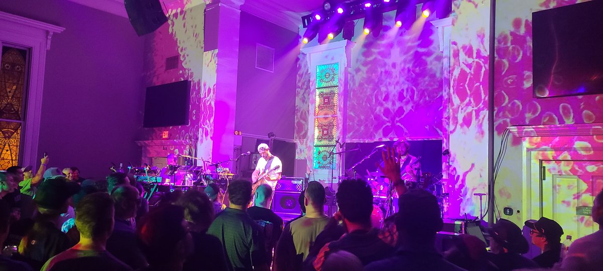 davecrooze's tweet photo. @SpaffordMusic last night was a heater. 🔥 https://t.co/0Whq41yzm3