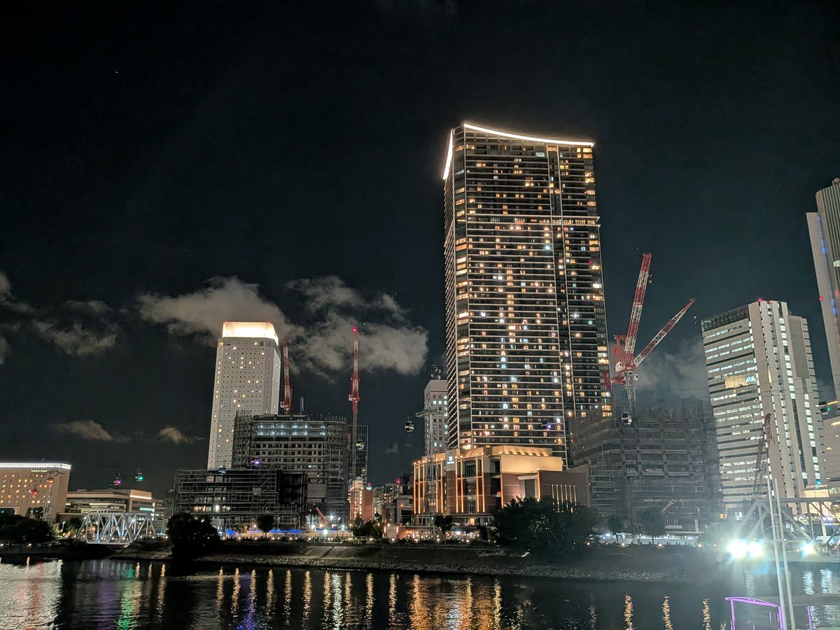 dannydenny95356's tweet photo. 今週もお疲れ様でした🌊🍹🎇
今日も、よこはまコスモワールド付近まで行って来ました🎡✨️
思っていたより涼しかったです🎐
引き続き、素晴らしい華金をお過ごしください🥂✨️
汗だく💦ですので風呂に入ります🛀 https://t.co/i6IPlMdI4B