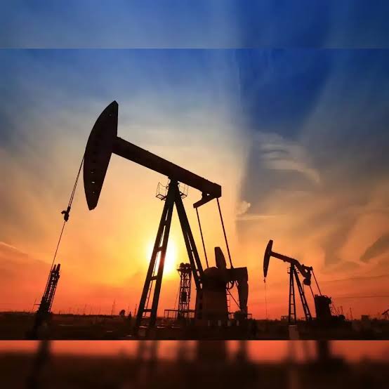 Drake_Venn's tweet photo. THE IEA WARNS: GLOBAL OIL DEMAND IS EXPECTED TO FALL IN 2026 FOR THE FIRST TIME SINCE THE COVID ERA.

THE IRAN WAR IS CREATING MAJOR DISRUPTIONS, SHAKING ENERGY MARKETS WORLDWIDE. 🇮🇷⚠️ https://t.co/jXCPIPsOab