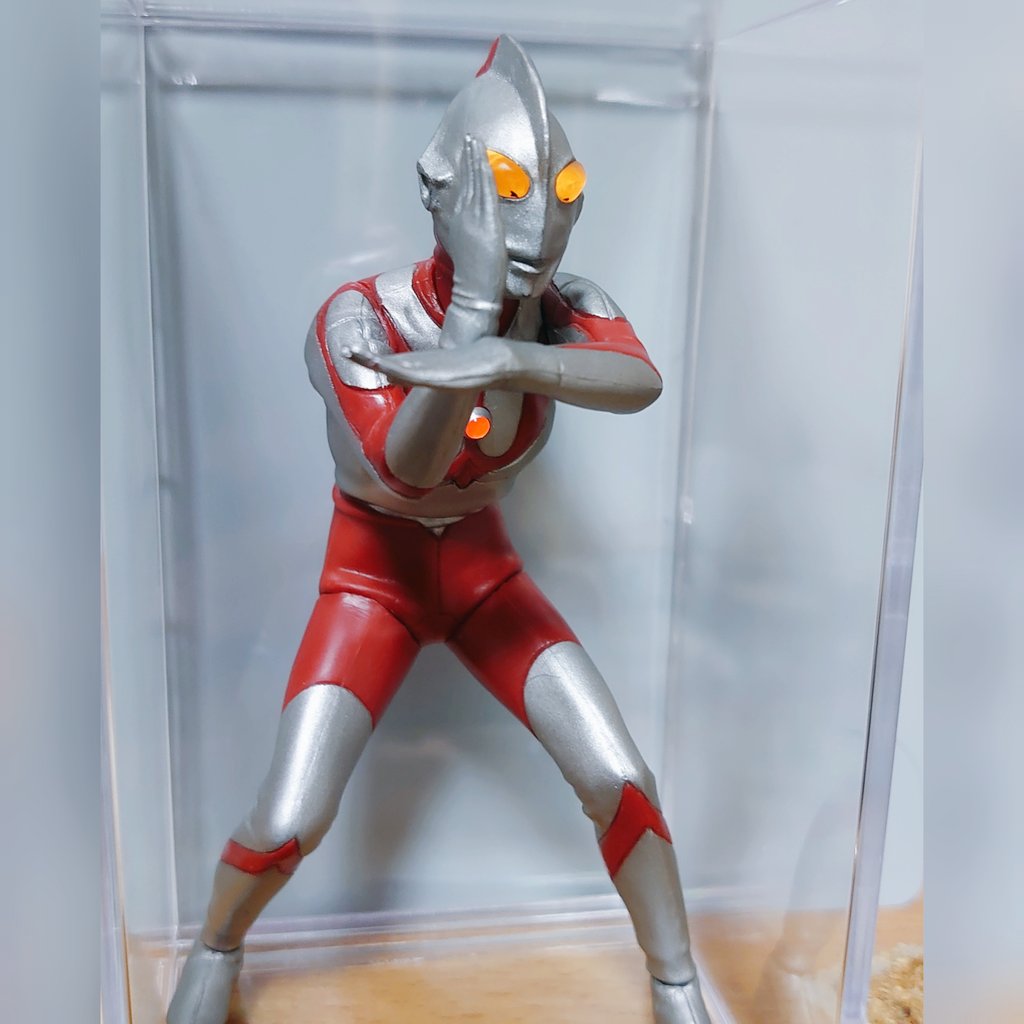 BUSHI1590's tweet photo. #ウルトラマンの日
 やっぱり初代ウルトラマンは
この顔が一番好き https://t.co/QNJLd2Rqn2