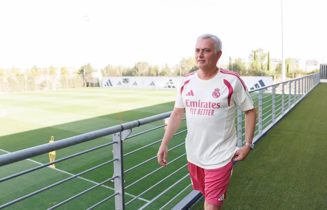 MadridXtra's tweet photo. 🚨 Jose Mourinho: "Preseason? Take advantage of the next two weeks with positivity because obviously I'd like to have all the players here. 

We have to look at it in a positive way, which is getting to know the guys I'm going to work with and giving them the chance to get to know me. 

During preseason, many of those guys are going to be here with Castilla, and I also like to get involved and help with the development of this area. 

Here we are, and some world champion will arrive. With a lot of confidence, with a strong feeling that I love this club, and Hala Madrid and nothing else!"