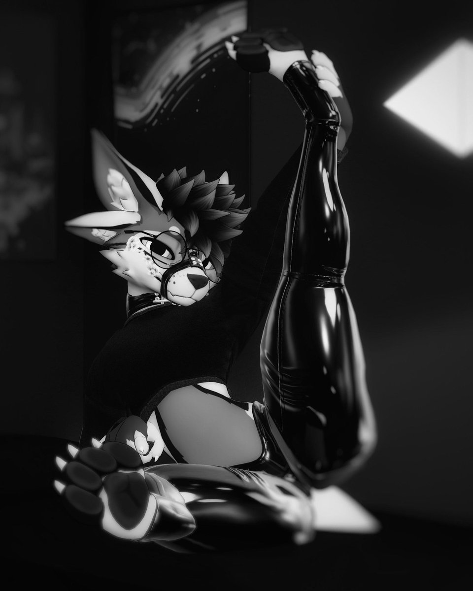Dexter_the_deu's tweet photo. Thoughts on the black and white version??

Might take more photos this way 🤔 https://t.co/oz7bIAnZas