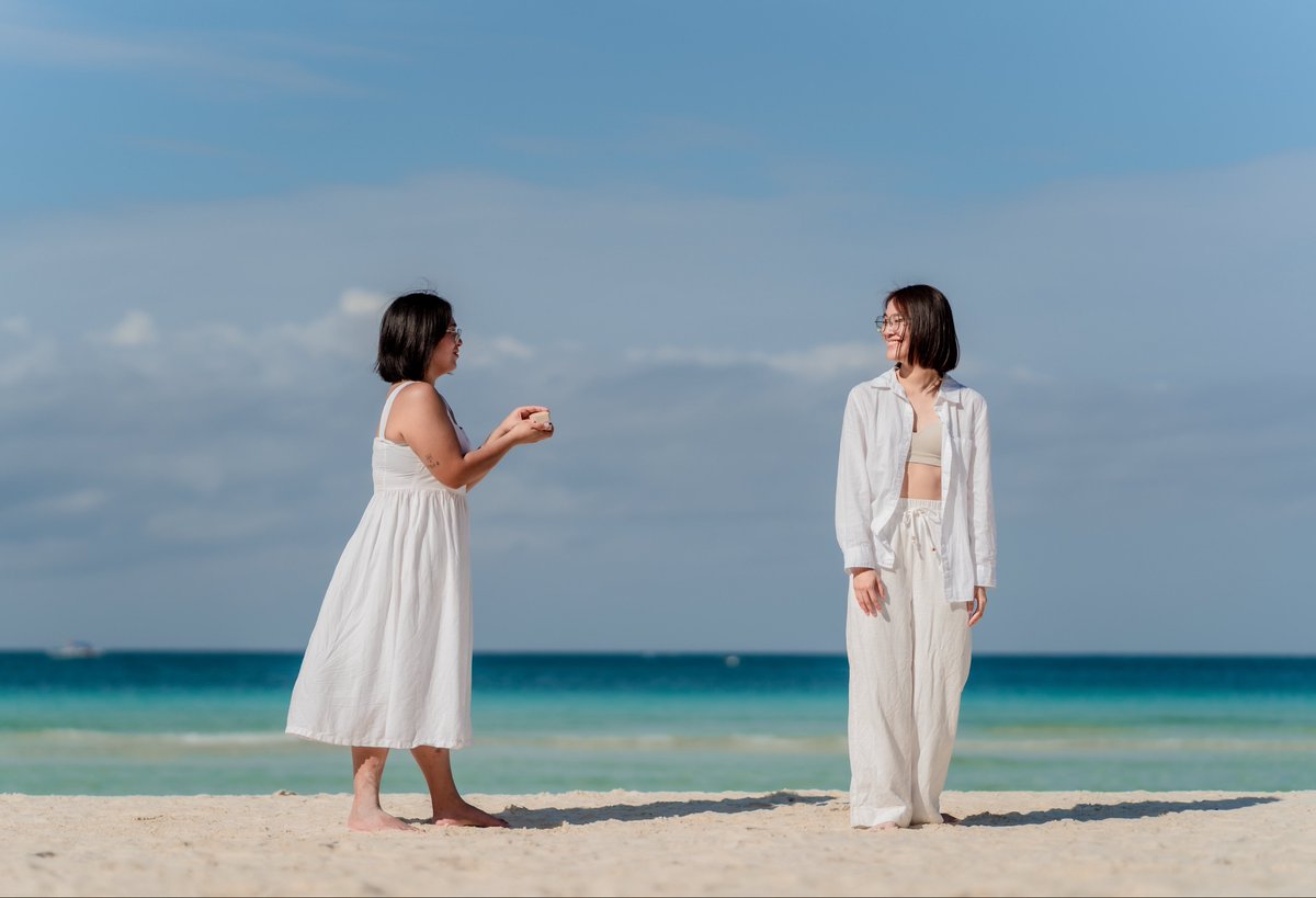 Mad00000007's tweet photo. Because of #FreenBecky we met…

And now we’re engaged!

Our engagement turned out to be so Sam and Mon coded 🤭

So guys, go grab that fanmeet ticket! You might just meet your soulmate there like we did. 

Respectfully inviting #srchafreen‌ and #beckysangels‌ to our wedding 🤭 https://t.co/ydwlUJzfxC