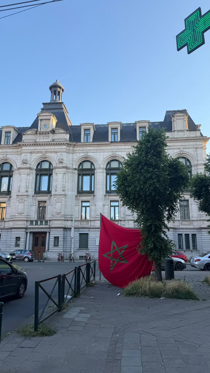 DariaMalecpl's tweet photo. Brussels: the 'heart of the European Union' right after the Moroccan football game. Not mentioning yesterday's riots in Paris, and riots in Brussels few days ago.
European elites in their heavily guarded neighborhoods still feel qualified to lecture everyone else, from @elonmusk  to @JDVance  about 'democracy,' 'safety,' and 'freedom.' 
Totally not an invasion though.
This is fine and I feel completely not intimidated as a woman.