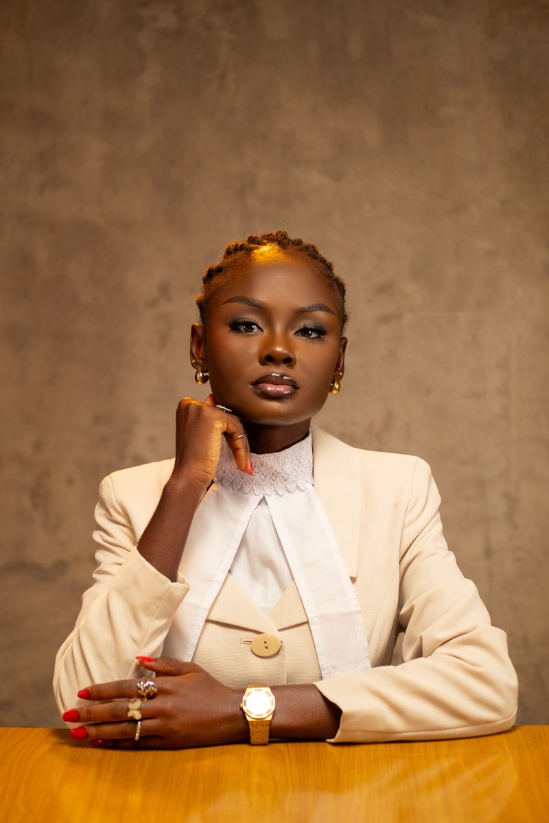 ravenxiee's tweet photo. What doesn’t kill you, makes you a 21 year-old lawyer on a random Friday morning. 

Reintroducing: 
S.S Oluwalana ESQ.
L.L.B., B.L., AICMC https://t.co/0Cp4OmhDOp