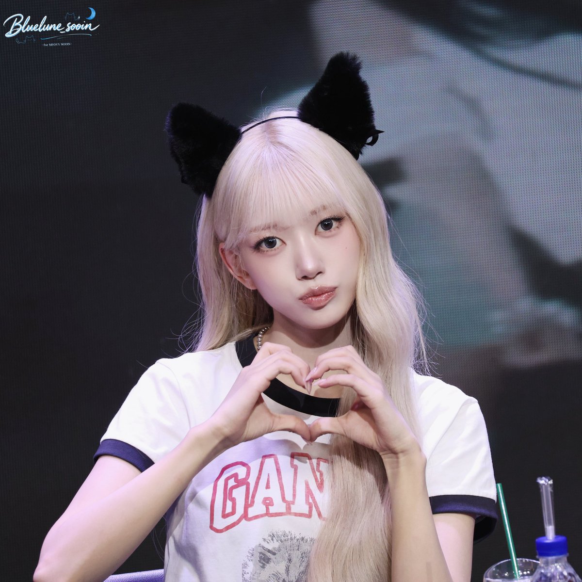 BlueLune_Sooin's tweet photo. 260710 🩵

나… 진짜 많이 사랑해

#미야오 #MEOVV #수인 #SOOIN https://t.co/7p2XIIDTRl
