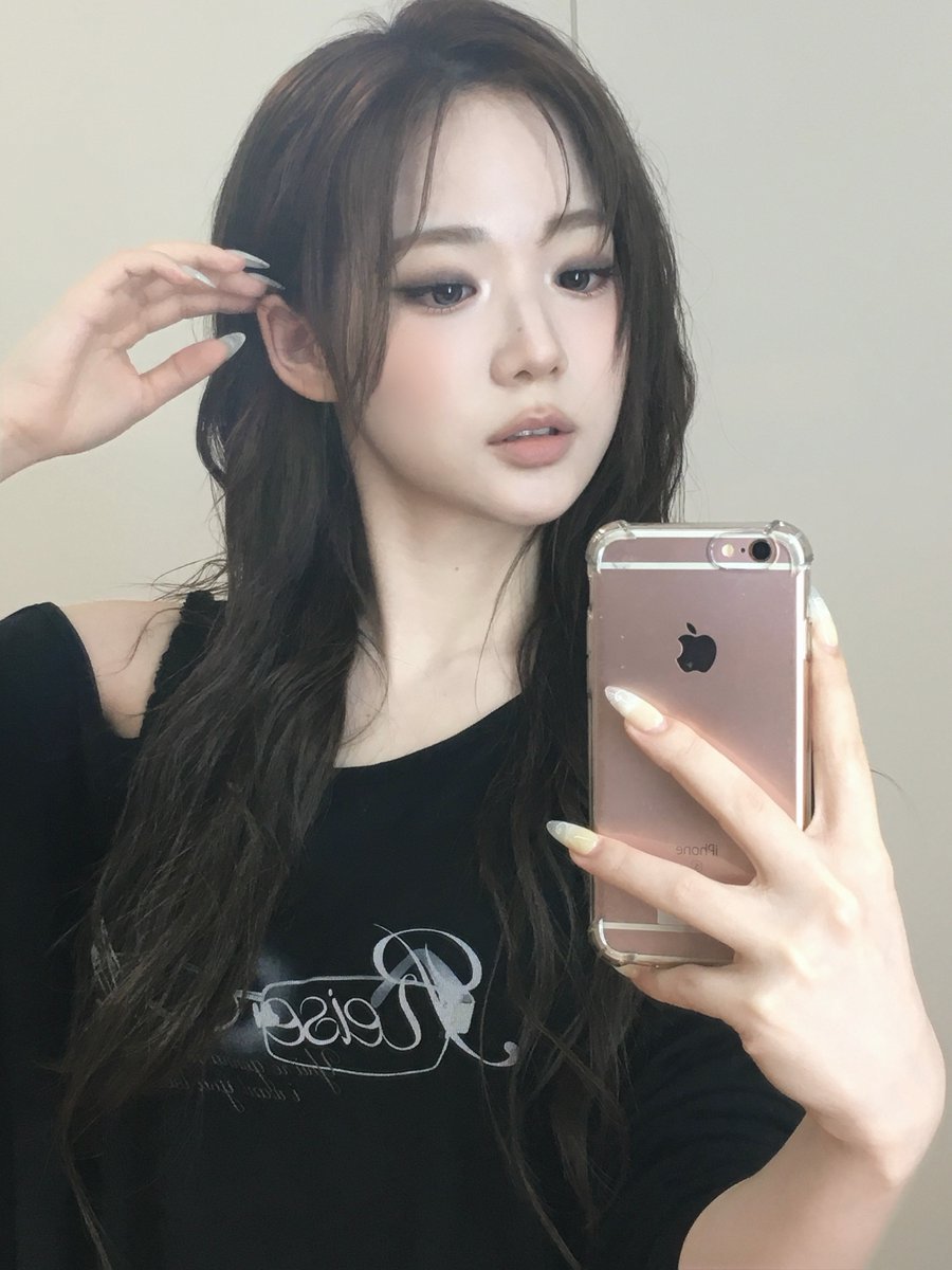 NautChrono's tweet photo. [260710] [21:24 KST]
Seoyeon COSMO Talk

#tripleS #트리플에스 #トリプルS #윤서연 #서연 https://t.co/7d3WD58fhk
