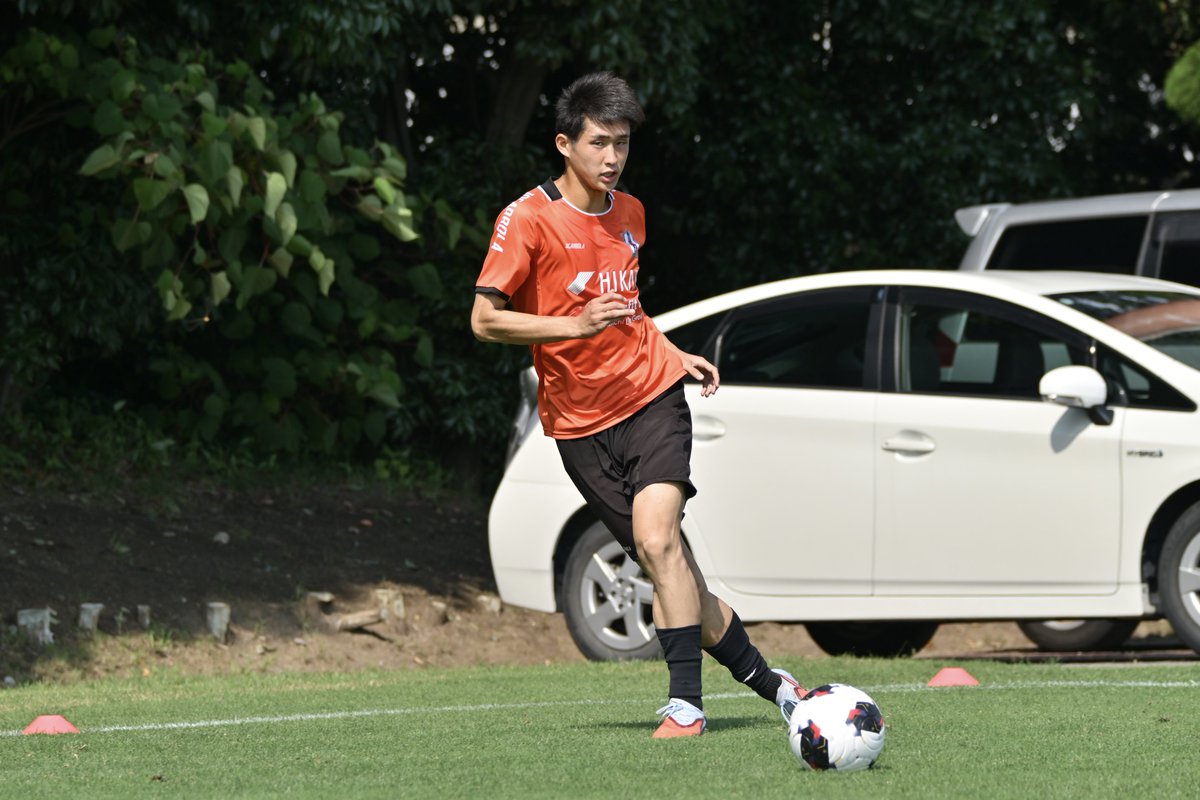 ehime_fc's tweet photo. 📸｜𝟮𝟬𝟮𝟲/𝟮𝟳 𝗣𝗟𝗔𝗬𝗘𝗥𝗦 𝗙𝗜𝗟𝗘
#ehimefc #愛媛FC

#細谷航平 （ほそや こうへい）
﹏﹏﹏﹏﹏﹏﹏﹏﹏

🔢 number｜16
🔻 position｜MF
🎂 birthday｜2001/12/11
👕size｜XL
﹏﹏﹏﹏﹏﹏﹏﹏﹏

ザ・マイペース。
動物に例えるとなまけものと言えるくらいのんびり屋さんです。
構ってもらうことが大好きで、止めなければ永遠におしゃべりしてくれます。

👕ユニフォームの購入はこちらから
https://t.co/oCSsmgHhCy