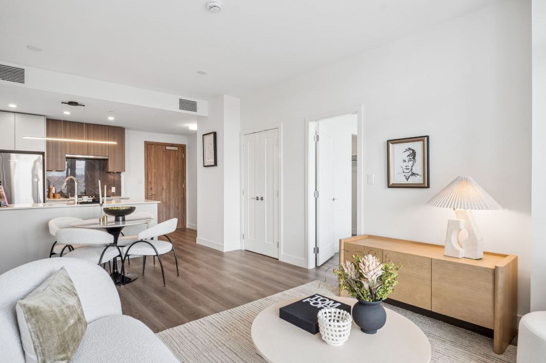 PinnacleINTL's tweet photo. How great do the suites at our latest offer in #Richmond, Milano look!

Interested? Learn More: https://t.co/94qg16pQVJ https://t.co/0S06aWbSm2