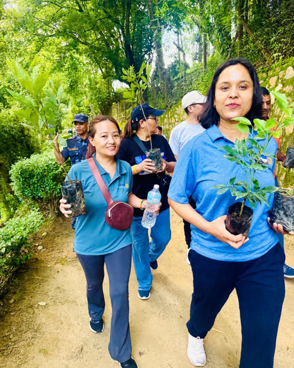 RotaryES's tweet photo. En 2026-2027 vas a darlo todo en Rotary 🙂‍↕️
 
✅ Dando la bienvenida a nuevos socios
✅ Comprometiéndote con tu comunidad
✅ Haciendo amigos por todo el mundo
 
Es un nuevo año rotario, hagamos que sea fantástico. 🥳 🎊 https://t.co/Huf33Kch7q