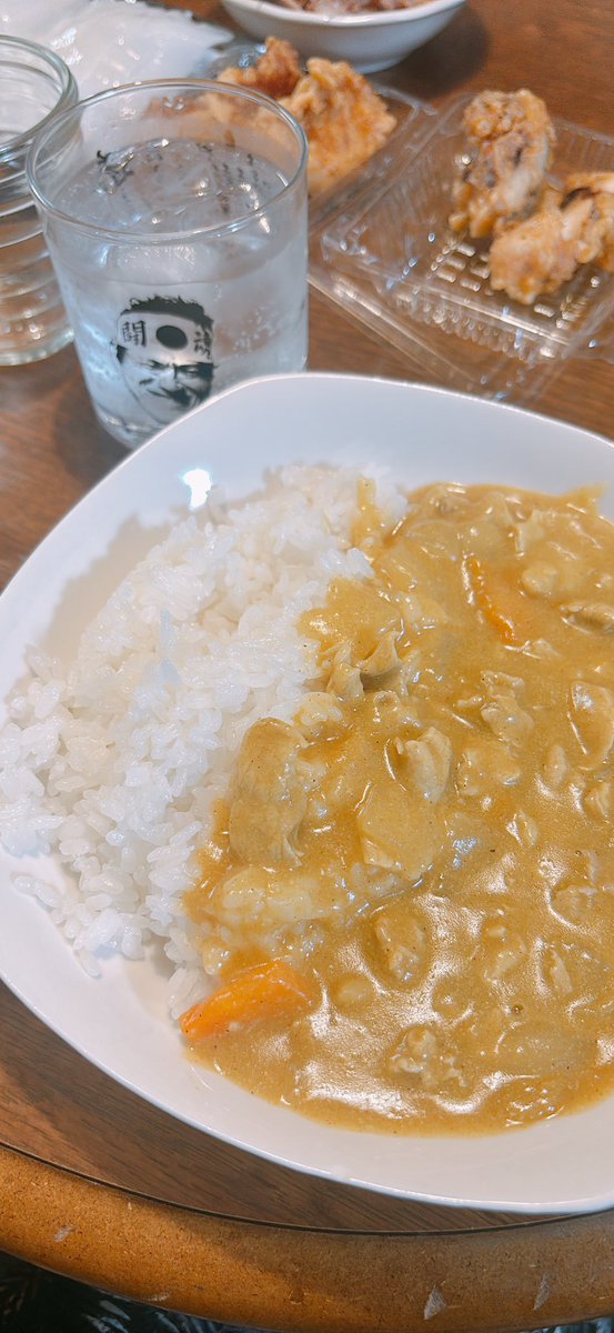relight31's tweet photo. 黄色いカレー🍛🟡

晩御飯にて試食会でした😋
僕がおかわりする時点で、近々商品化になります💡

明日、調味料の配分など微調整加えて、レシピ組み直し✍️ https://t.co/QvbdlpolpN